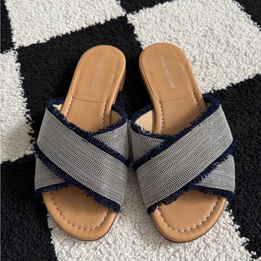 Stuart Weitzman Tan and Black Sandals Cross-Strap Design